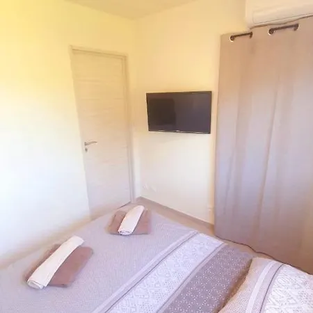 2p Neuf,centre,10 Min Plages,park,wifi,clim Vallauris